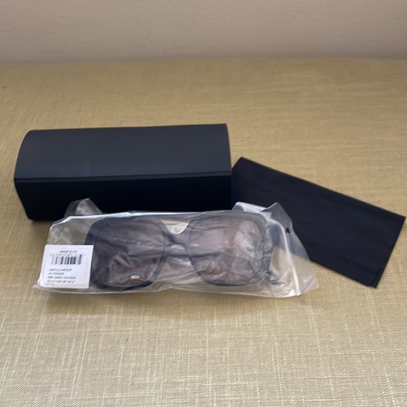 Banana Republic Sunglasses - Picture 2 of 3